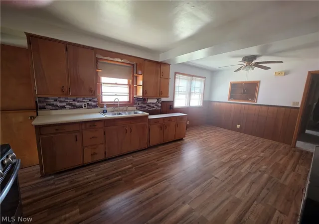 2nd image of 510 W Maplewood Ave, Struthers, OH 44471 | MLS# 5222035