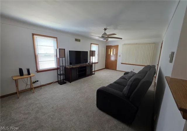 Photo 3 of Single family home for sale at 510 W Maplewood Ave, Struthers, OH 44471 | MLS# 5222035 | Listing updated on 2026-08-25