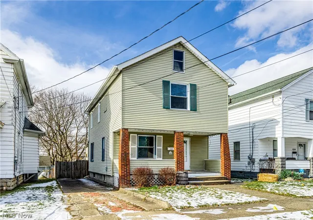 Photo 1 of Single family home for sale at 620 Washington Ave, Girard, OH 44420 | MLS# 5223234 | Listing updated on 2026-10-05