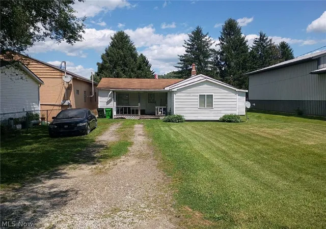 1st image of 1641 Roanoke Ave, Uhrichsville, OH 44683 | MLS# 5223277