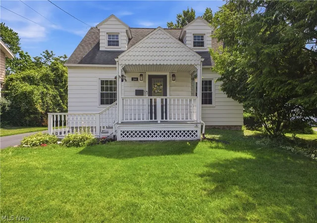 1st image of 144 N Main St, Poland, OH 44514 | MLS# 5223230