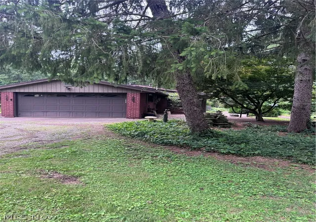 Photo 3 of Single family home for sale at 1065 Huck Rd, Lowell, OH 45744 | MLS# 5223188 | Listing updated on 2026-08-25