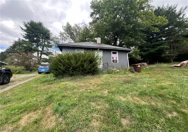 Homes for sale in East Liverpool, OH | 49480 Calcutta Smithferry Rd, East Liverpool, OH 43920 | MLS# 5222697