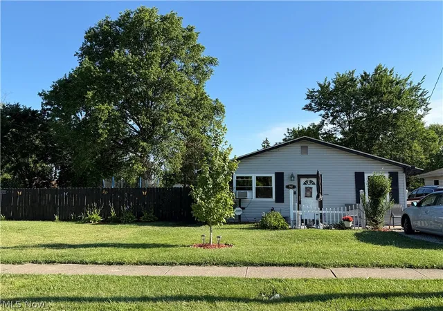 Photo 1 of Single family home for sale at 362 Brace Ave, Elyria, OH 44035 | MLS# 5220883 | Listing updated on 2026-08-03