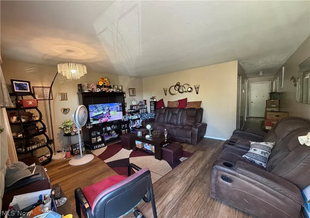Photo 2 of Single family home for sale at 362 Brace Ave, Elyria, OH 44035 | MLS# 5220883 | Listing updated on 2026-08-03