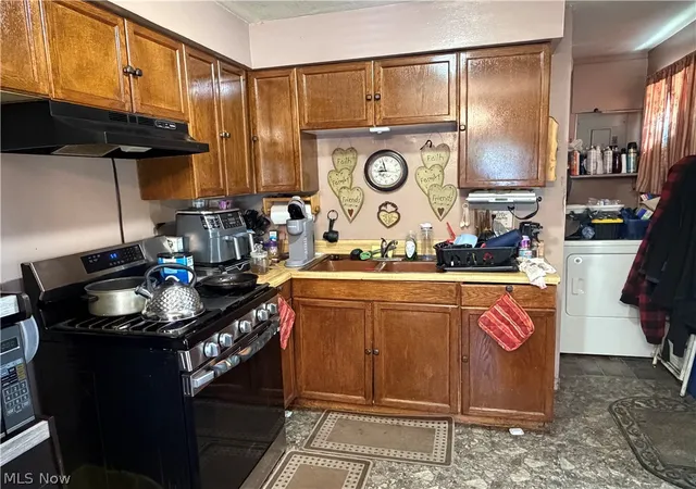 Photo 3 of Single family home for sale at 362 Brace Ave, Elyria, OH 44035 | MLS# 5220883 | Listing updated on 2026-08-03