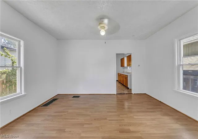 5th image of 315 Plymouth Ave, Girard, OH 44420 | MLS# 5222513