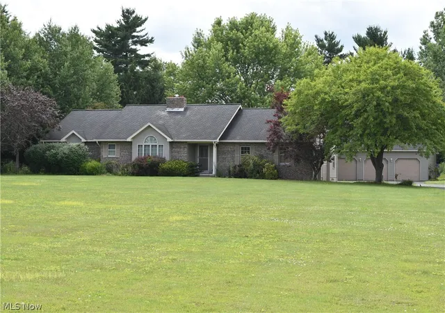 Photo 1 of Sale Pending at 13900 South Ave, Columbiana, OH 44408 | MLS# 5223164 | Listing updated on 2026-08-11