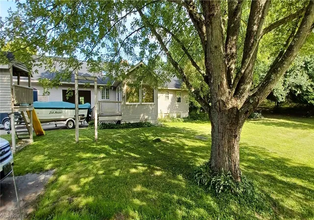Photo 3 of Sale Pending at 13900 South Ave, Columbiana, OH 44408 | MLS# 5223164 | Listing updated on 2026-08-11