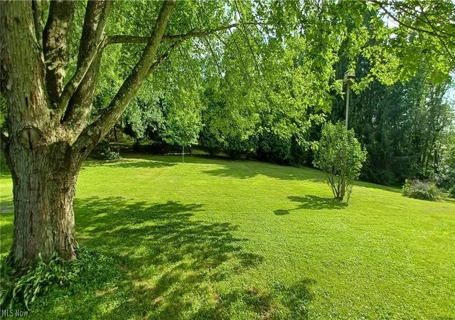 Photo 3 of Sale Pending at 13900 South Ave, Columbiana, OH 44408 | MLS# 5223164 | Listing updated on 2026-08-11