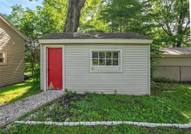 Homes for sale in Mogadore, OH | 99 Meadowridge Rd, Mogadore, OH 44260 | MLS# 5222970