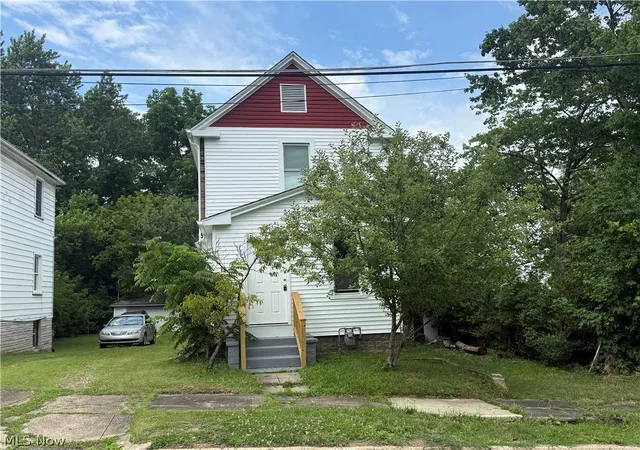 Photo 1 of Single family home for sale at 1504 Manhattan Ave, Youngstown, OH 44509 | MLS# 5222448 | Listing updated on 2026-08-23
