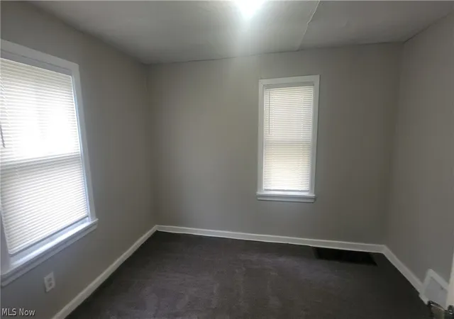 4th image of 1292 Stratford St, Barberton, OH 44203 | MLS# 5223327