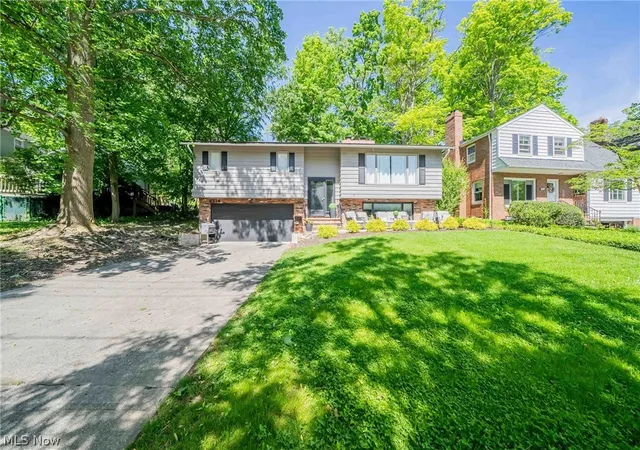Photo 3 of Single family home for sale at 2314 Lyndway Rd, Beachwood, OH 44122 | MLS# 5216189 | Listing updated on 2026-07-23