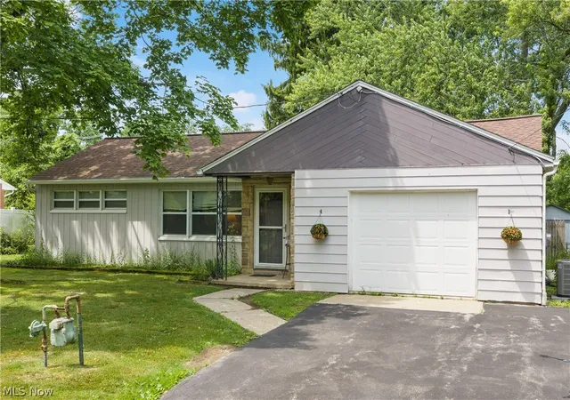 Photo 1 of Single family home for sale at 5768 Nolley Rd, New Franklin, OH 44319 | MLS# 5222457 | Listing updated on 2026-08-21