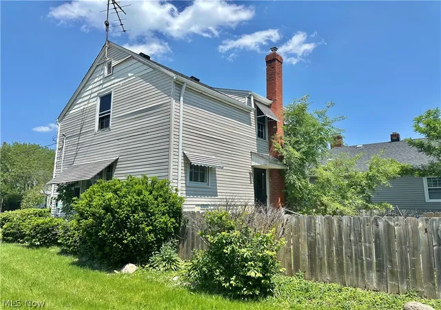 Photo 2 of Sale Pending at 943 W 29th Street, Lorain, OH 44052 | MLS# 5223236 | Listing updated on 2026-08-18