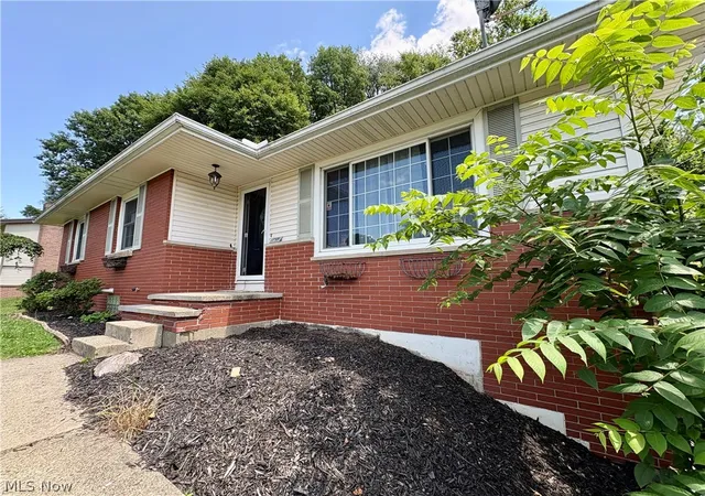 Homes for sale in Coshocton, OH | 1759 Buena Vista Dr, Coshocton, OH 43812 | MLS# 5223345