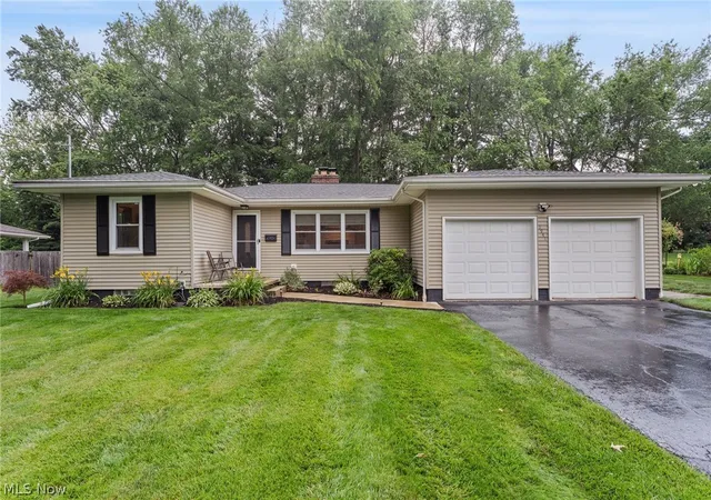 Homes for sale in Kent, OH | 3941 Grace Dr, Kent, OH 44240 | MLS# 5222990