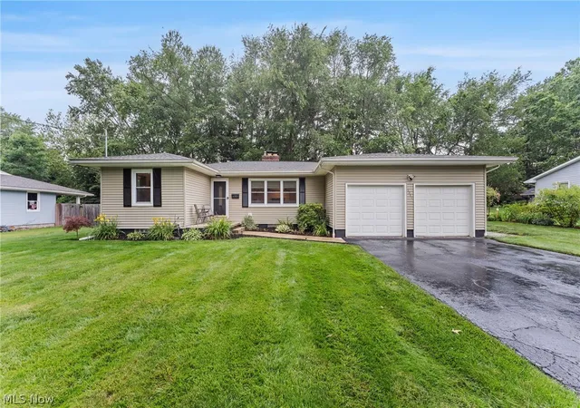 Homes for sale in Kent, OH | 3941 Grace Dr, Kent, OH 44240 | MLS# 5222990