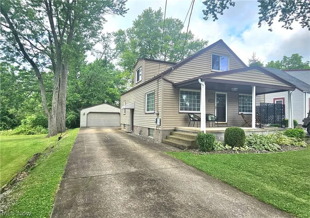 Homes for sale in Niles, OH | 2231 N Glenwood Ave, Niles, OH 44446 | MLS# 5223226