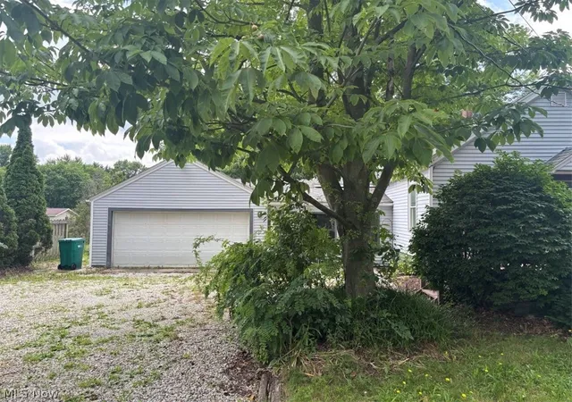 Photo 2 of Single family home for sale at 4566 Fishcreek Rd, Stow, OH 44224 | MLS# 5223273 | Listing updated on 2026-08-04