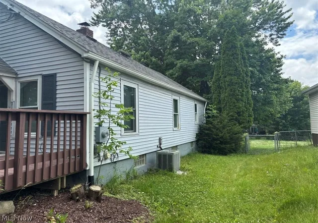 Photo 3 of Single family home for sale at 4566 Fishcreek Rd, Stow, OH 44224 | MLS# 5223273 | Listing updated on 2026-08-04