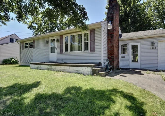 Homes for sale in Canton, OH | 2933 Coventry Blvd Ne, Canton, OH 44705 | MLS# 5223424