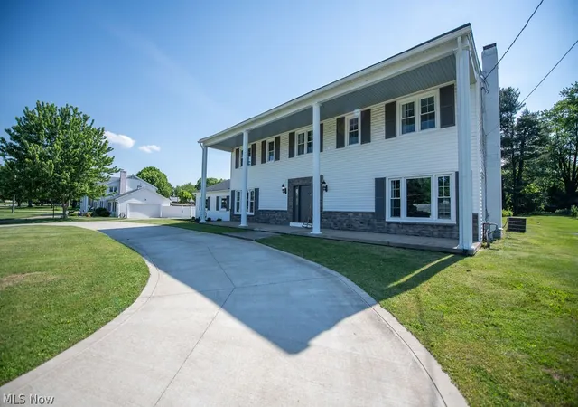 Photo 2 of Single family home for sale at 1269 Springbrook Dr, Mansfield, OH 44906 | MLS# 5216028 | Listing updated on 2026-07-27