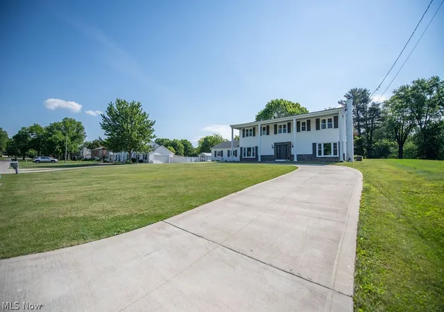 Photo 4 of Single family home for sale at 1269 Springbrook Dr, Mansfield, OH 44906 | MLS# 5216028 | Listing updated on 2026-07-27