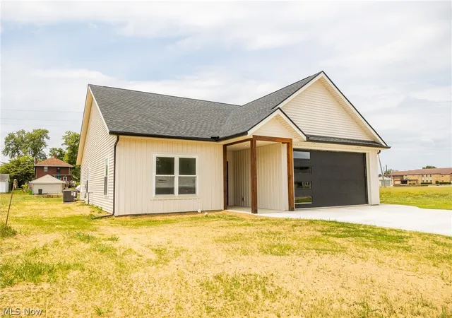 Homes for sale in Coshocton, OH | 589 S 12th St, Coshocton, OH 43812 | MLS# 5223455