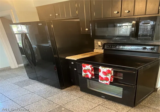 5th image of 3931 Rush Blvd, Youngstown, OH 44512 | MLS# 5223196