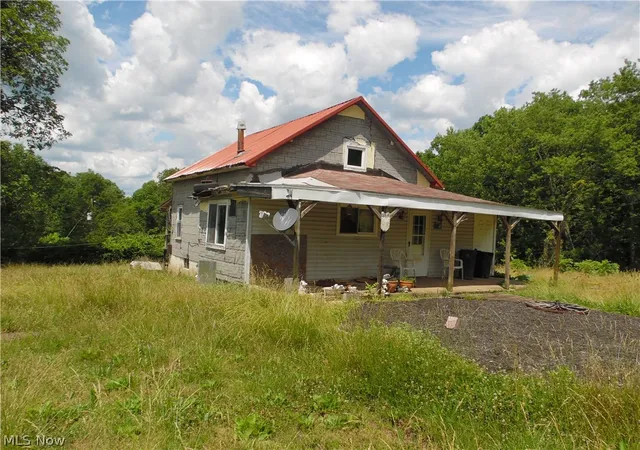 Homes for sale in Little Hocking, OH | 84 Sealy Ridge Rd, Little Hocking, OH 45742 | MLS# 5223572