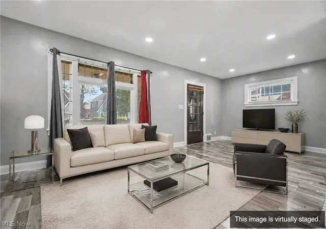 Homes for sale in Cleveland Heights, OH | 3394 Lownesdale Rd, Cleveland Heights, OH 44112 | MLS# 5223511