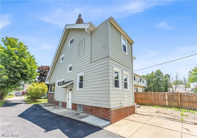 33rd image of 340 E 276th St, Euclid, OH 44132 | MLS# 5223524