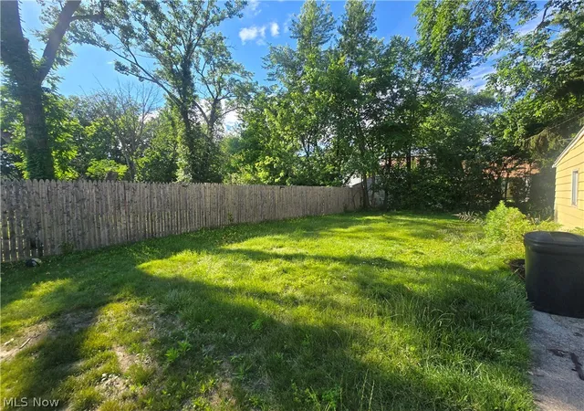 Photo 3 of Sale Pending at 19403 Ridgewood Ave, Warrensville Heights, OH 44122 | MLS# 5223706 | Listing updated on 2026-08-31