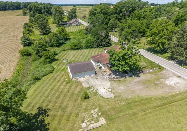 4th image of 114 W Oak St, West Salem, OH 44287 | MLS# 5219140