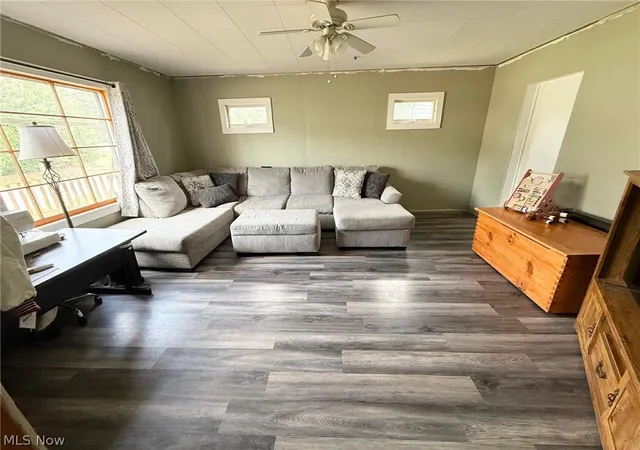 2nd image of 426 W 4th St, Uhrichsville, OH 44683 | MLS# 5223735