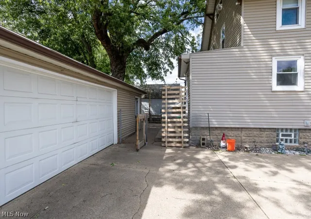 Photo 3 of Sale Pending at 1437 Brooklyn Ave Sw, Canton, OH 44710 | MLS# 5223732 | Listing updated on 2026-07-29