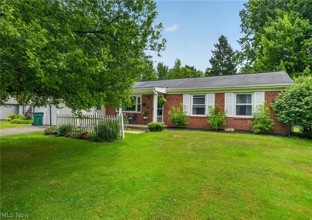 3rd image of 13091 Longwood Ave, Burton, OH 44021 | MLS# 5222339