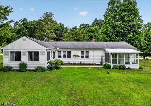 4th image of 13091 Longwood Ave, Burton, OH 44021 | MLS# 5222339