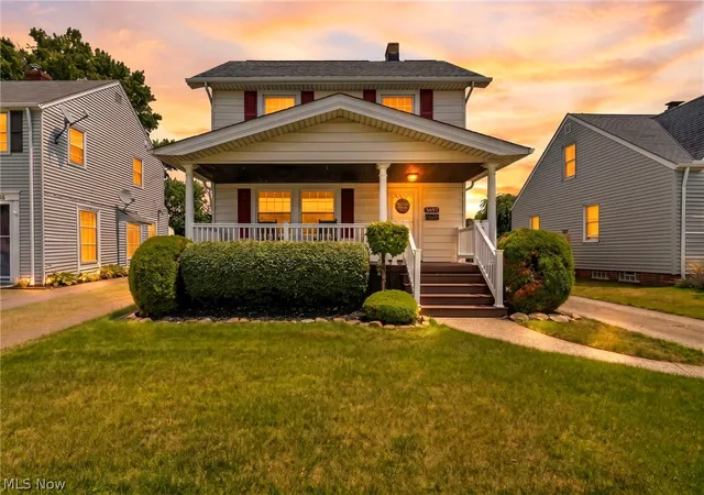 Homes for sale in Parma, OH | 5697 W 54Th St, Parma, OH 44129 | MLS# 5223339