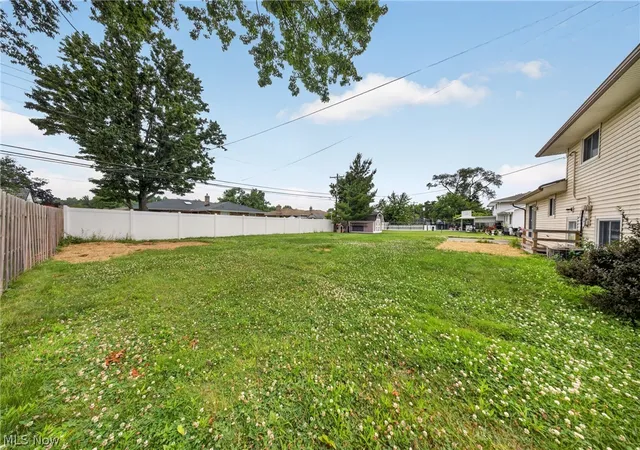Homes for sale in Middleburg Heights, OH | 13986 Cherokee Trl, Middleburg Heights, OH 44130 | MLS# 5223337
