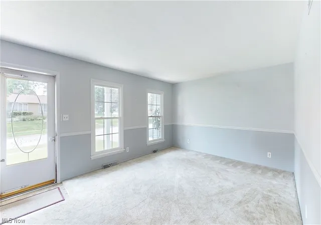 3rd image of 143 East Garwood Dr, Tallmadge, OH 44278 | MLS# 5223078