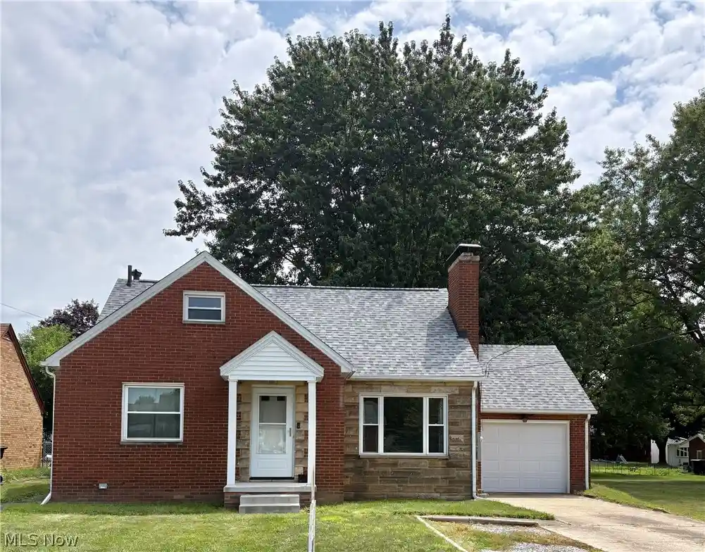 Photo 1 of Single family home for sale at 518 Vince Ave Nw, Canton, OH 44708 | MLS# 5223776 | Listing updated on 2026-10-18