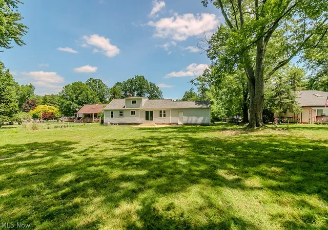 3rd image of 2986 Bishop Rd, Willoughby Hills, OH 44092 | MLS# 5223306