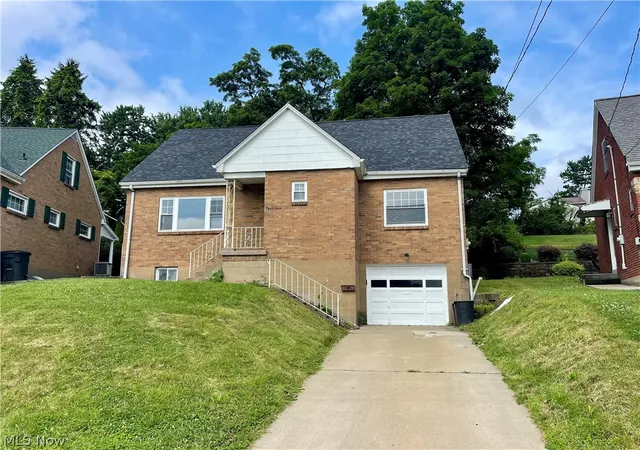 Homes for sale in Weirton, WV | 145 Circle Dr, Weirton, WV 26062 | MLS# 5223114