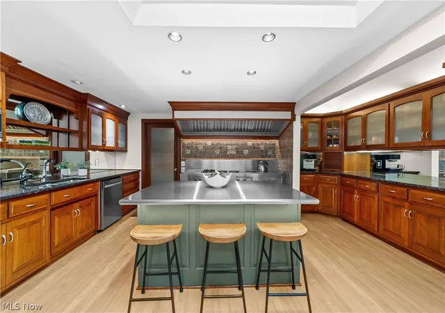 4th image of 17525 Haskins Rd, Chagrin Falls, OH 44023 | MLS# 5221251