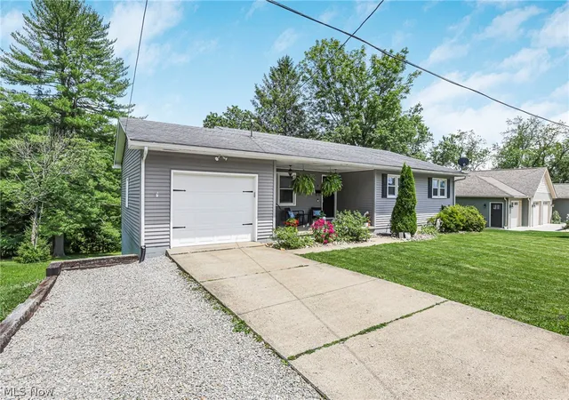 2nd image of 7 Garfield Ave, New Concord, OH 43762 | MLS# 5223497