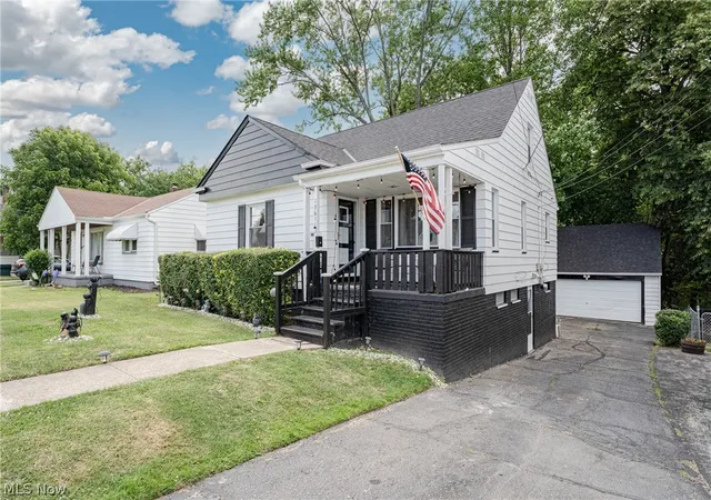 Homes for sale in Garfield Heights, OH | 13611 Cranwood Park Blvd, Garfield Heights, OH 44125 | MLS# 5223120