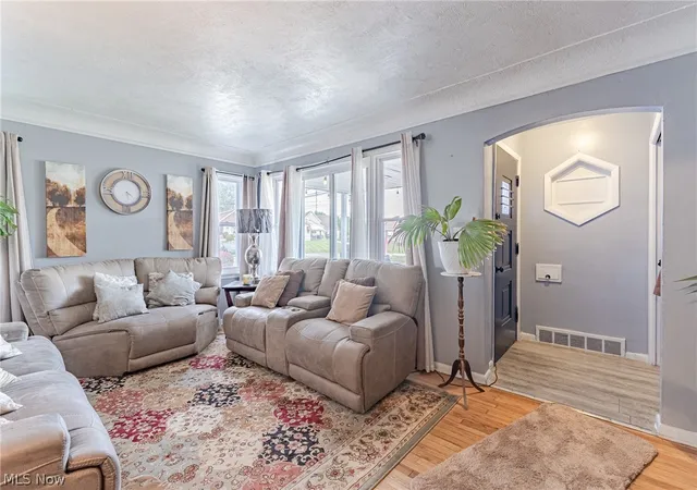 Homes for sale in Garfield Heights, OH | 13611 Cranwood Park Blvd, Garfield Heights, OH 44125 | MLS# 5223120